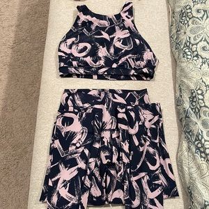 Lululemon bra and leggings EUC